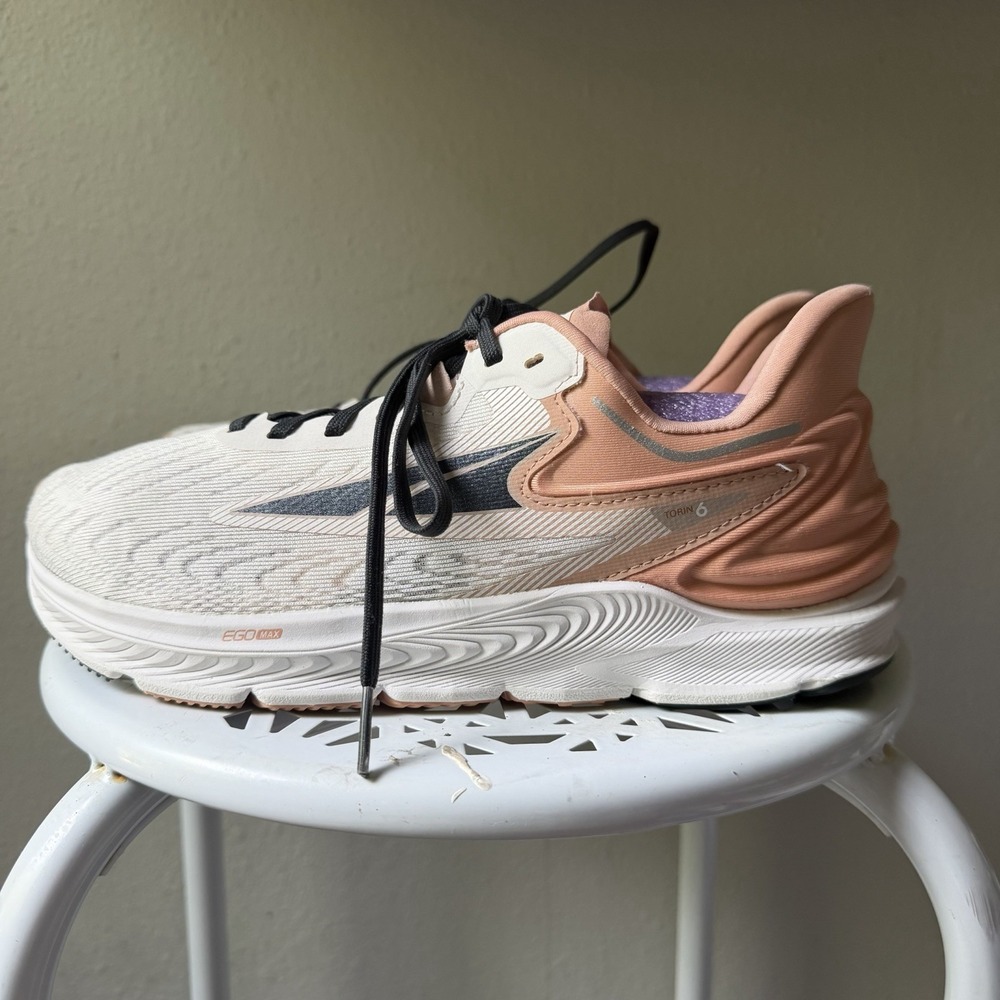 Altra Womens Torin 6 White Peach Running Shoes Size 8.5
